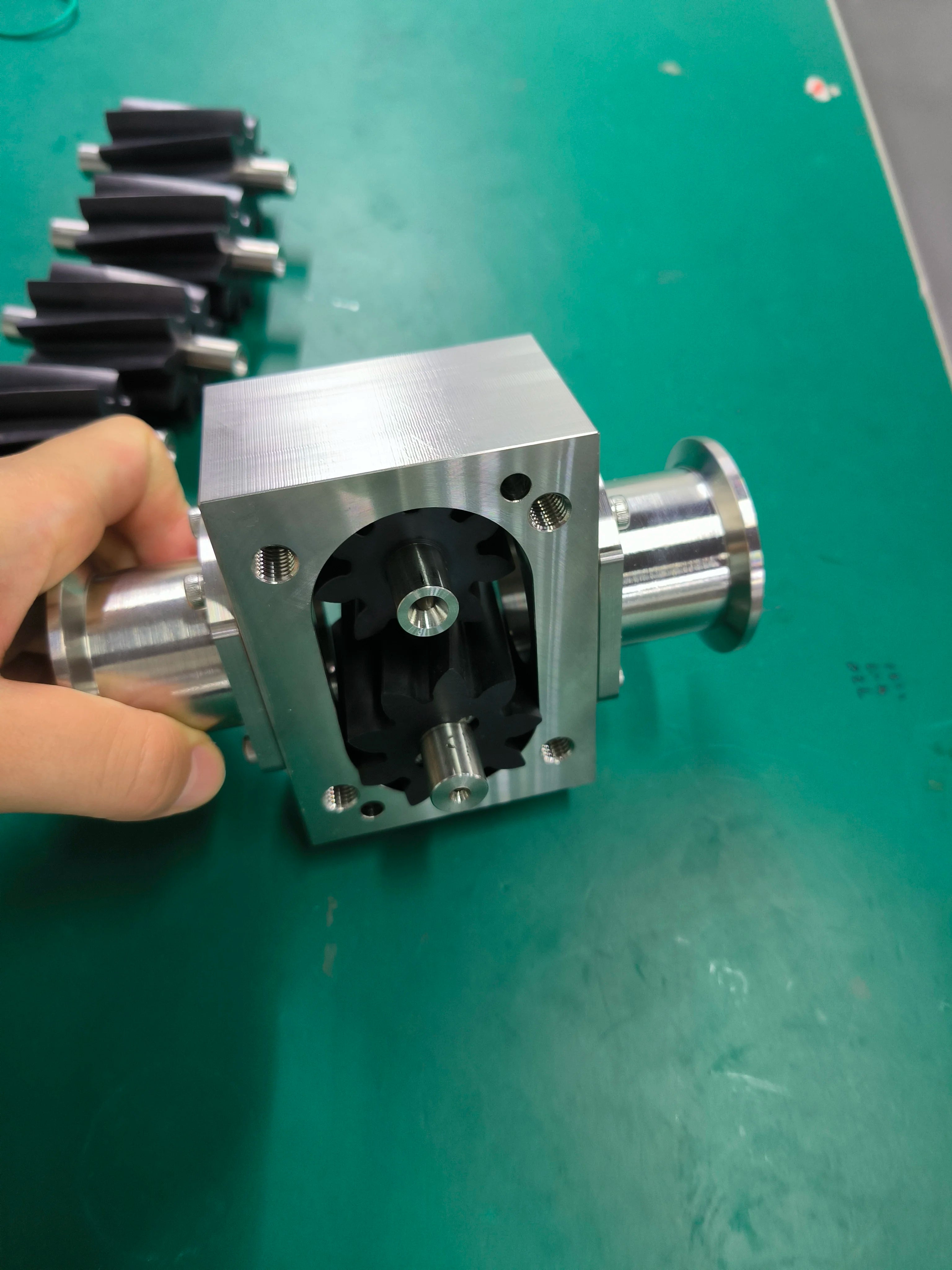 High Viscosity Big Flow Precision Micro Pump Gear 45L/Min Magnetic Driven Pump For Filling and Packaging Machine